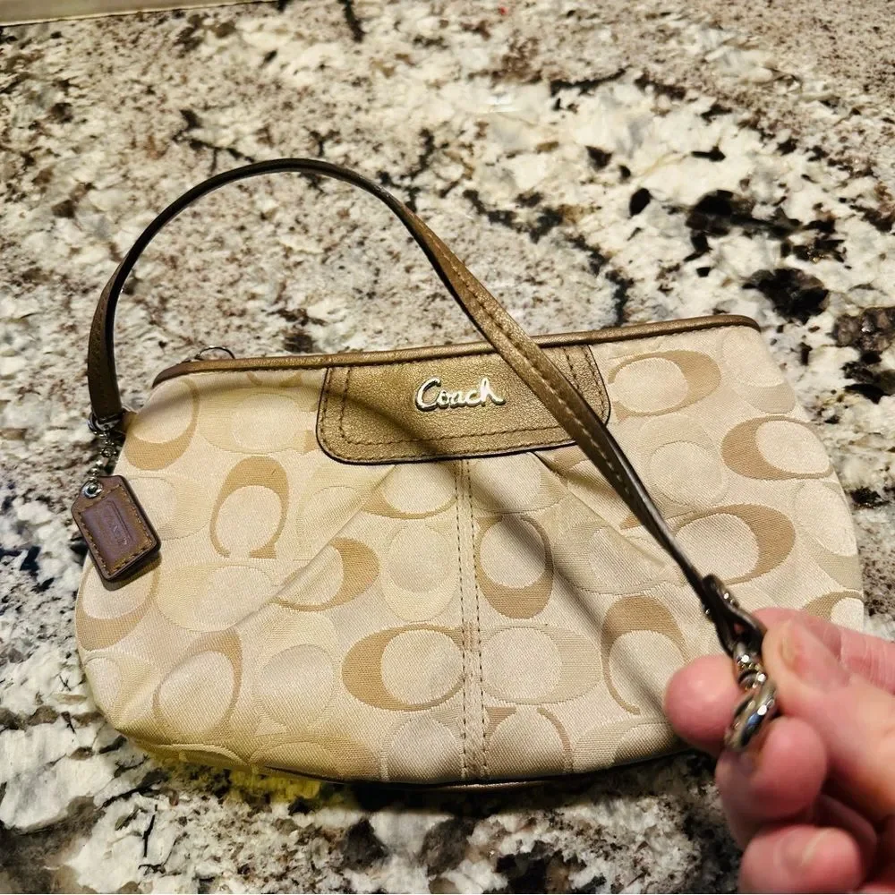 Coach Amanda Tan Wristlet Wallet